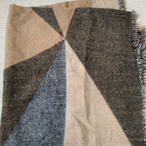 NWT Zara blanket scarf